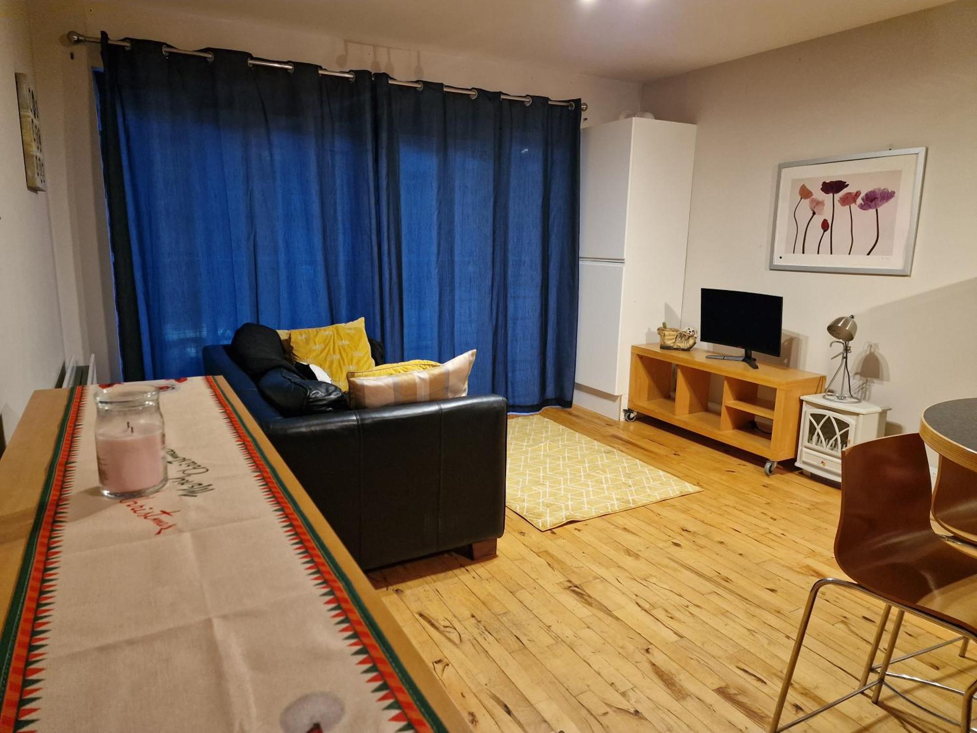 Central Park Apartment *